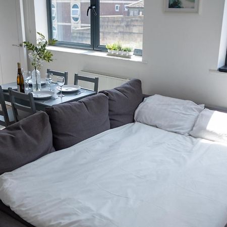 Modern One Bedroom Apartment In Town Centre & 4 Min To The Beach Bournemouth Exteriér fotografie